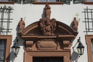 성 마르첼리노와 성 베드로_photo by GFreihalter_at the former Benedictine Abbey of St Marcellinus and Peter in Seligenstadt_Germany.jpg